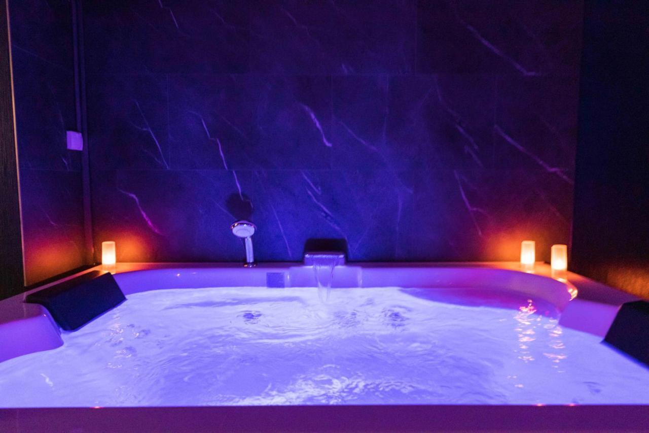 * Spa & Detente # Suite Privee # Tours # Netflix * Eksteriør bilde