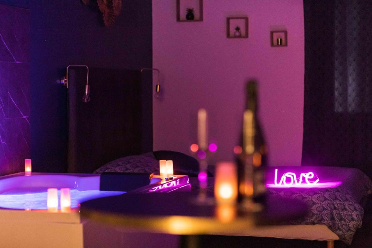 * Spa & Detente # Suite Privee # Tours # Netflix * Eksteriør bilde